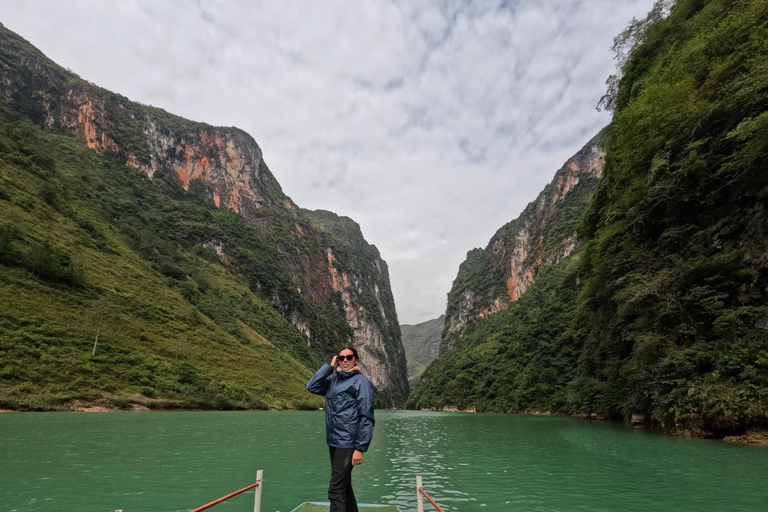 Ha Giang Loop - Na Hang Lake Boat trip 4 Days Motorbike tour Easy Rider
