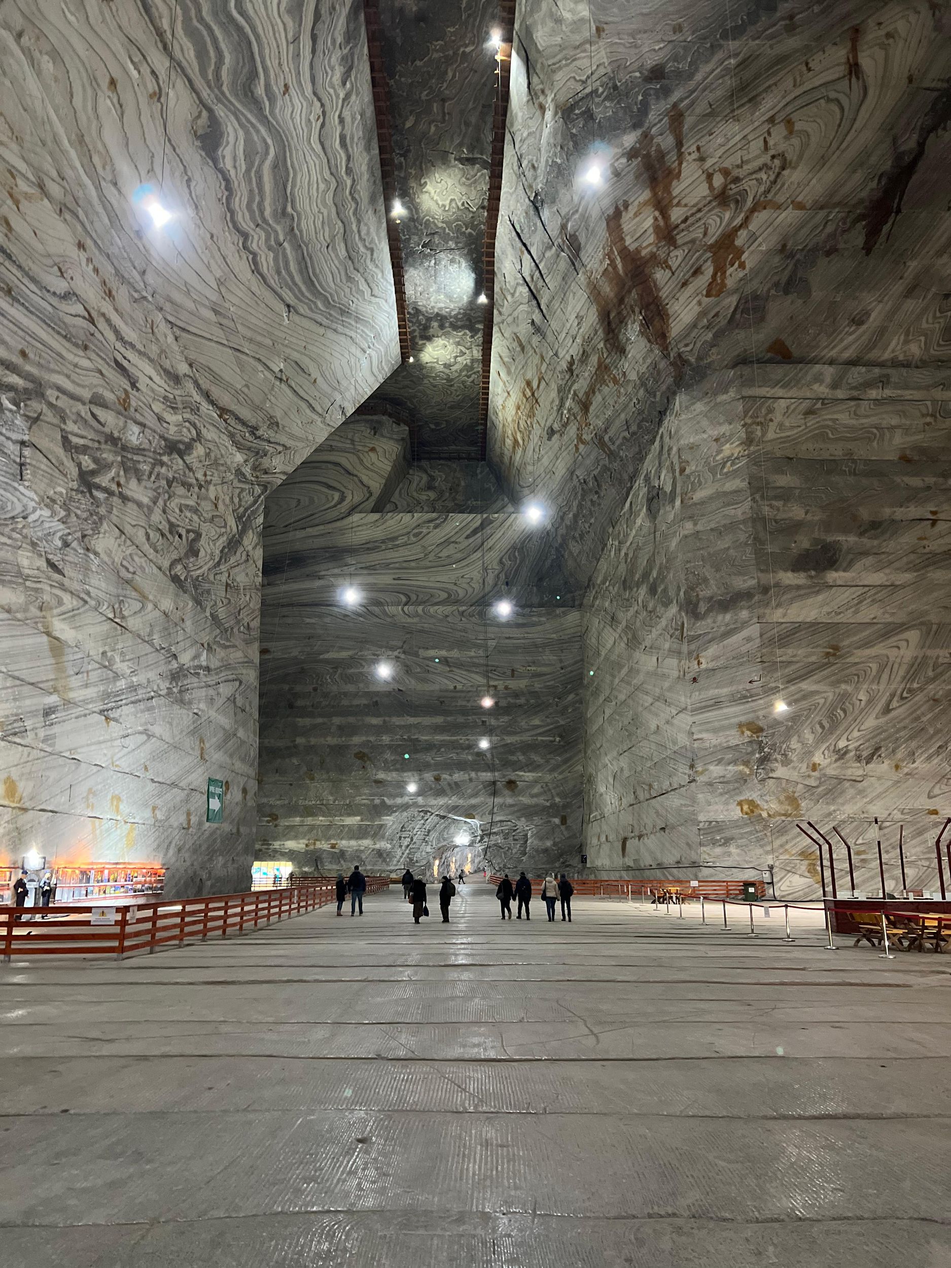 Bukarest: Tagestour zum Salzbergwerk und zum Snagov-Kloster – Draculas Grab