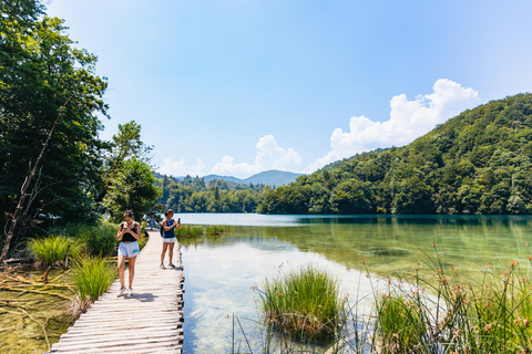 Depuis Split : Visite guidée des lacs de Plitvice avec billets d&#039;entrée