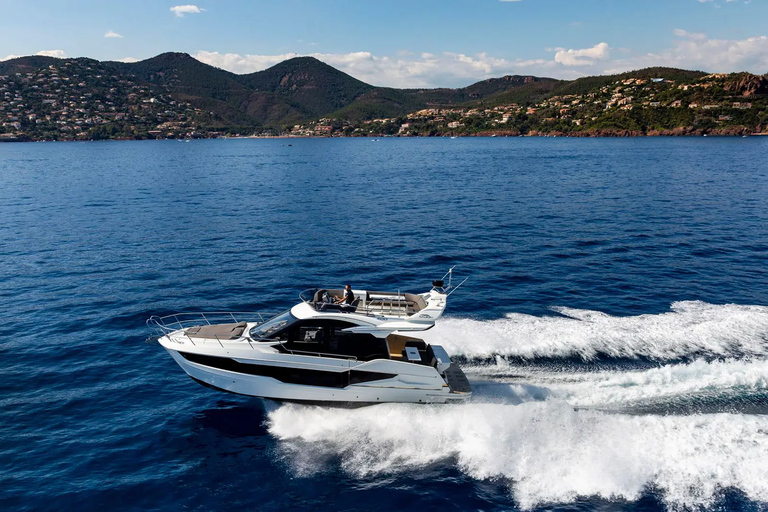 Antibes : Private Yacht Tour on the French Riviera