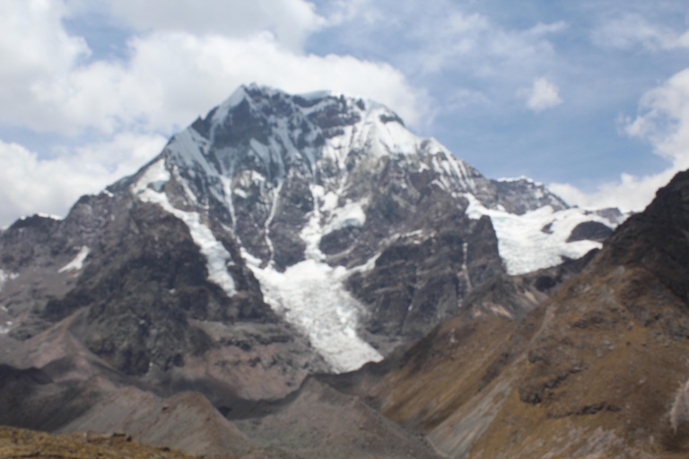 From Cusco: 7-Lake Hike with Andean Lunch