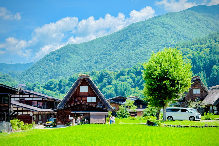 Kanazawa: Shirakawago, Gokayama, and Takayama Full Day Trip