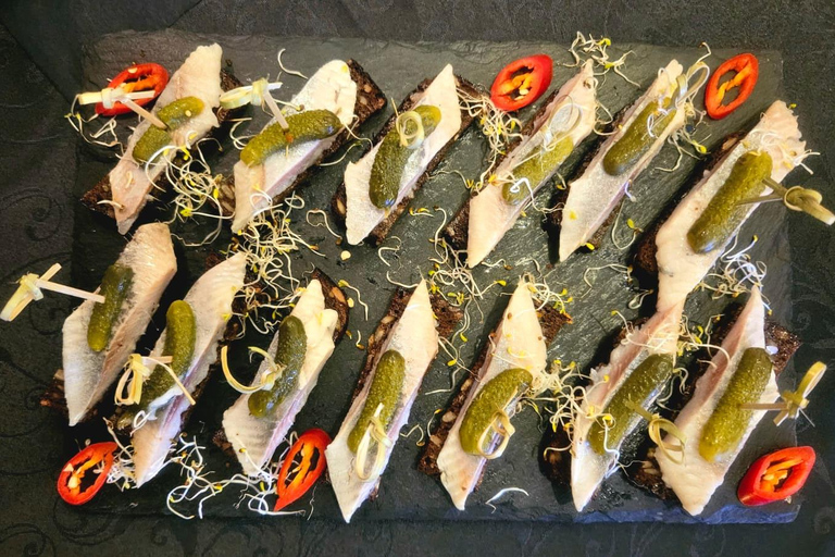 Vilnius: Lithuanian Flavors Experience