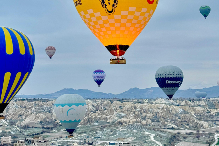 Cappadocia: Hot Air Balloon Proposal with Photos & Video 1-HOUR COMFORT FLIGHT IN A BASKET FOR 20 PEOPLE