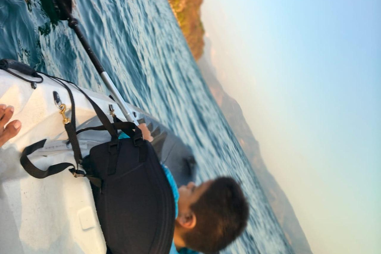 San Salvador: Lake Ilopango Sunrise or Sunset Kayak Tour