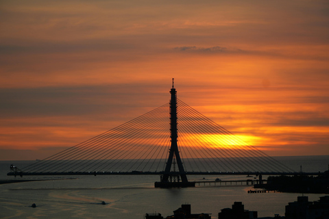 Tamsui: Historic Landmarks and Riverside Morning Tour Small-Group Tour Only