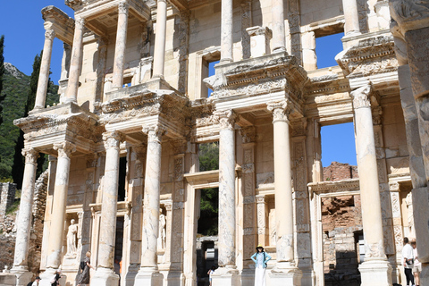 Kusadasi: Ephesus Private Tour with Turkish Bath Experience