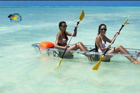 NUNGWI STRAND; TRANSPARENT KLAR KAJAK