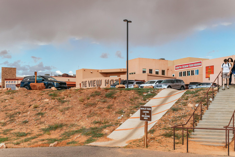 Monument Valley: Sunset Tour with Navajo Guide