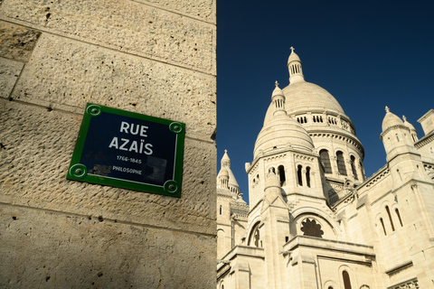 Paris: Experience the romance of Montmartre on a walk with a pro photographer Paris: Experience romance in Montmartre, a walk with a photographer in English
