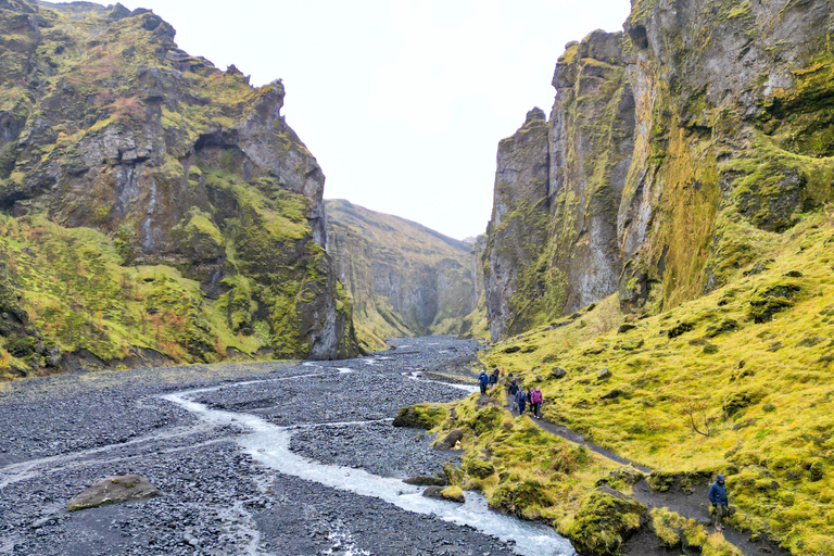 雷克雅未克：托尔斯莫克峡谷与埃亚菲亚德拉冰川之旅