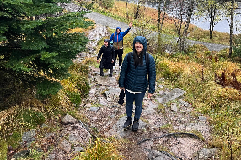 Hiking & Friends: A Social Adventure in Bergen