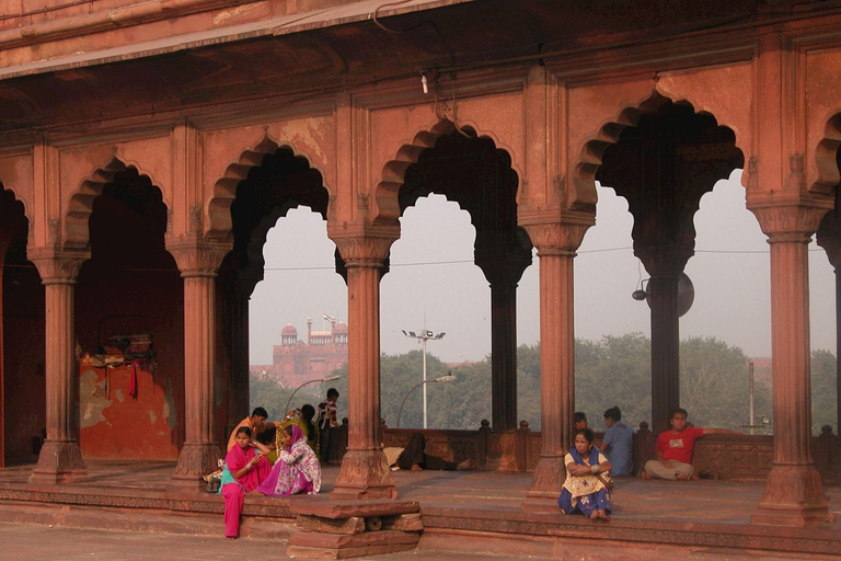 Delhi : Visite culinaire de la vieille ville de Delhi avec promenade en tuk tuk et cuisine de rueVisite privée avec voiture, chauffeur, guide privé et promenade en tuk tuk