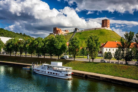 Vilnius : Sightseeing Walking Custom Tour with a Local Guide Vilnius : 3 Hours Sightseeing Walking Custom Tour