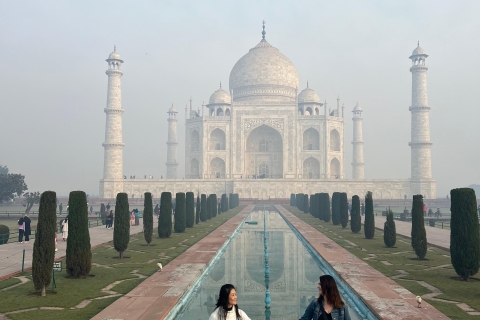 Visita guiada sin colas al Taj Mahal con múltiples opcionesTicket de entrada al Monumento con visita guiada y servicio de recogida y regreso del hotel