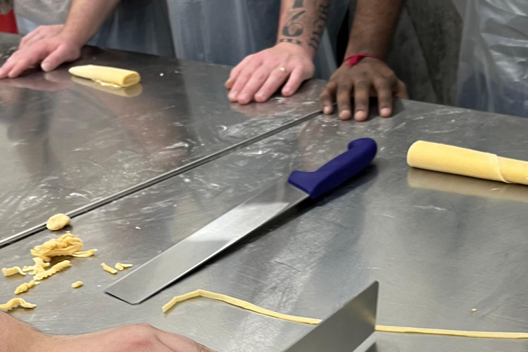 Naples: Hands-On Italian Cooking Class of Pasta