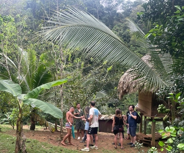 Panama Stad: Embera indianendorp & waterval tour & lunch