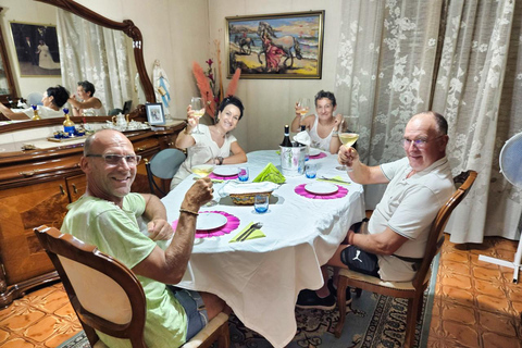 Etna,Taormina,Aci Trezza, Acireale,Buscemi: lunch en diner