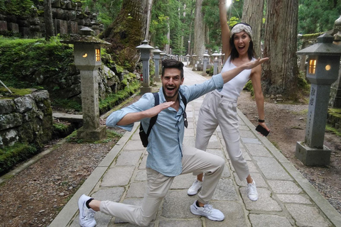 Da Osaka: escursione privata con guida al Monte Koya con veicoloFurgone fino a 7 posti