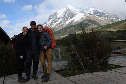 Punta Arenas: Base Torres Hike with Guide & Transport