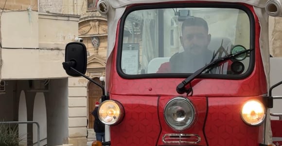 Malta: Tuk Tuk Half-Day Tour with Hotel Pickup