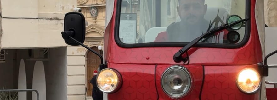 Découvrez Malte en tuk-tuk : visite d'une demi-journée