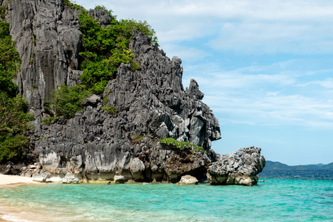 Coron: Dugong Watching and Snorkeling Tour with Lunch