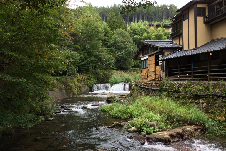 Fukuoka: Tour panoramico del vulcano Aso e dell&#039;onsen di Kurokawa8:00 Partenza dalla stazione LAWSON di Hakata