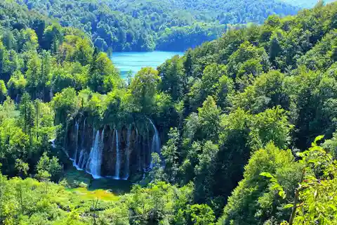 From Sarajevo: One-Way Transfer to Zagreb & Plitvice Lakes
