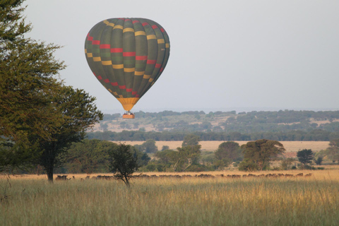 Nairobi: 8-Day Big Five, Culture & Photo Safari 8-Day Big Five, Culture & Photo Safari -Budget accommodation