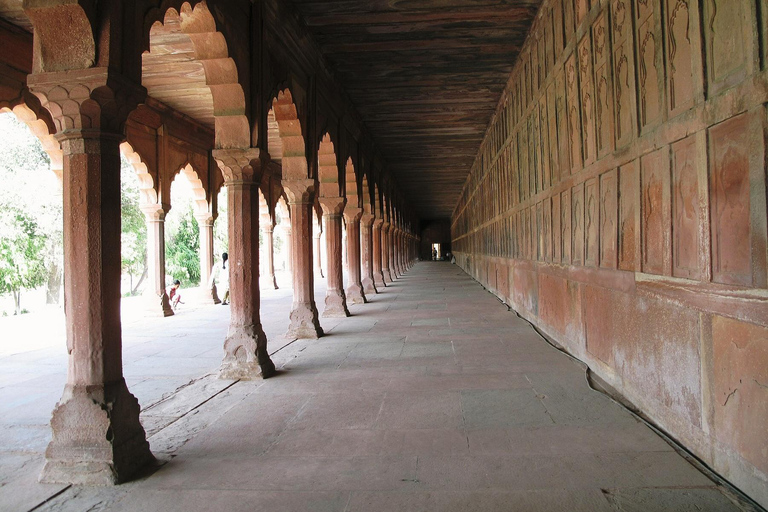 Taj Samma dag med lokalflyg från Mumbai