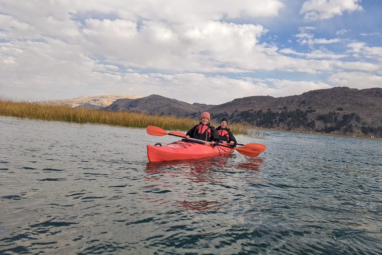 Puno - Floating Island of the Uros by kayak