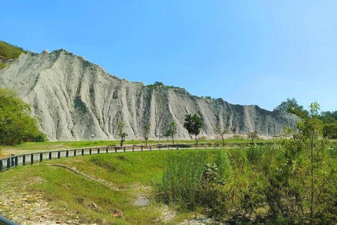 Kaohsiung: Fo Guang Shan, Moon World, and Art Center Tour