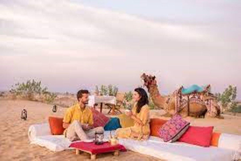 Jodhpur: Luksusowa wyprawa na pustynię z jazdą na wielbłądzie i ucztąJodhpur: luksusowa wyprawa na pustynię z jazda na wielbłądzie i ucztą