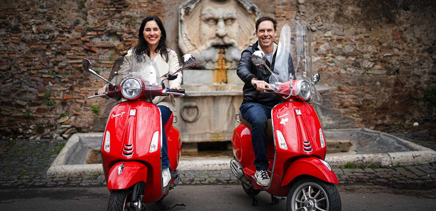 Rom: Erkunde die Stadt mit der Vespa mit optionalem Fotoshooting