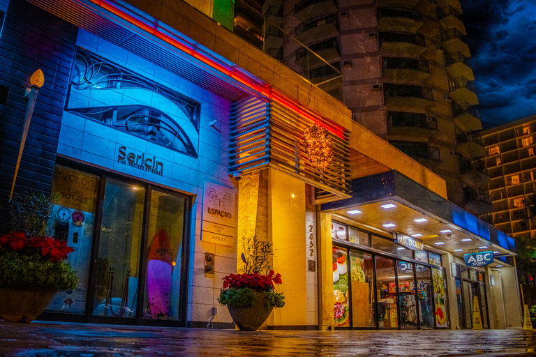 Waikiki Ghosts Boos and Booze Nawiedzony Pub Crawl