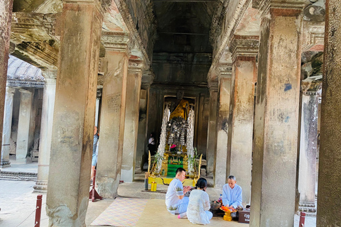 Siem Reap: Angkor Wat & Killing Fields 4-Hour Guided Tour) Option 1: Sunrise & Reflection