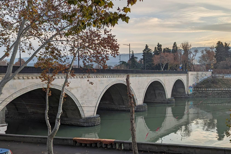 تبليسي: جولة سيرًا على الأقدام لاكتشاف الماضي السوفييتي