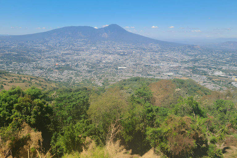 San Salvador : Randonnée vers un point de vue panoramique de la ville