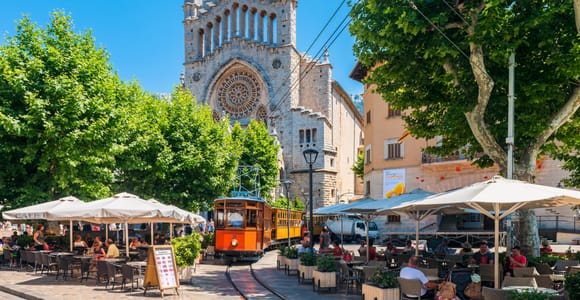 Mallorca: Inselrundfahrt mit Boot, Straßenbahn und Zug vom Süden aus