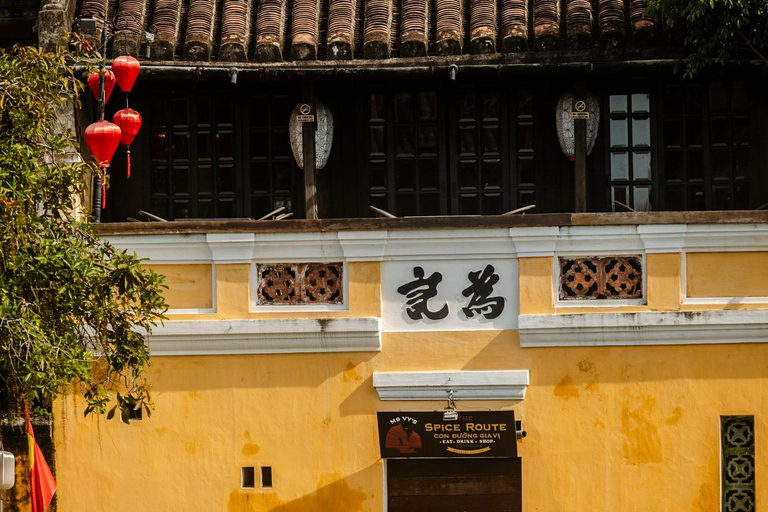 Hoi An Bites Food Tour with 15+ Tastings