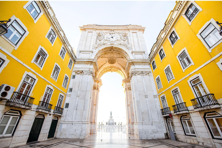 Lisbona: tour storico della città vecchia in Tuk Tuk.Giro guidato in tuk tuk di un'ora