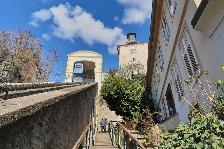 Zagreb: 2-Hour Walking Tour, Polish Speaking Guide