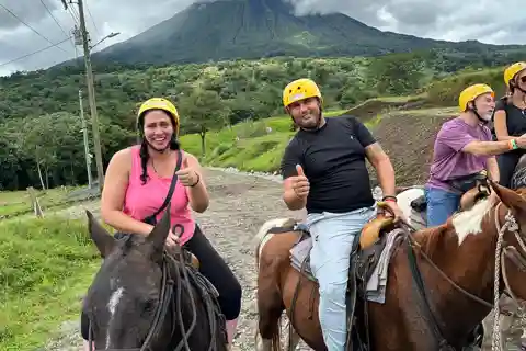 La Fortuna : Randonnée à cheval sur le volcan Arenal