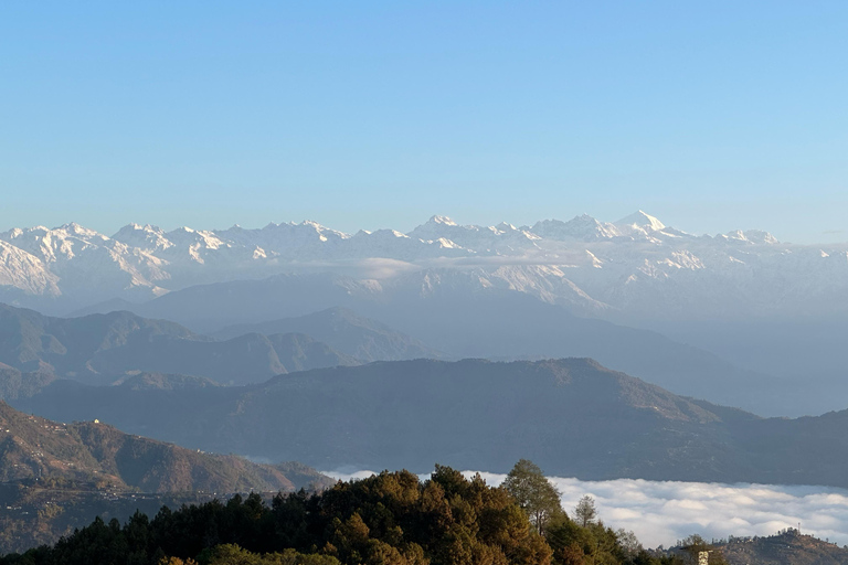 Nagarkot Nights: una notte di lusso, montagne e alba