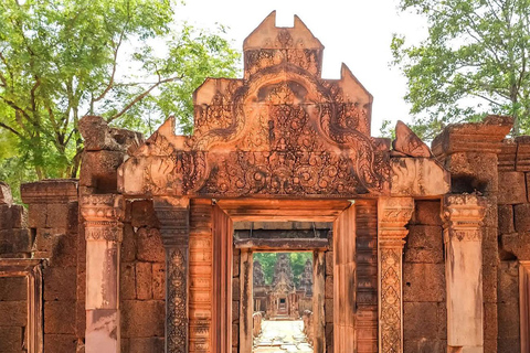 Siem Reap: 2-Day Private Angkor Wat Tuk-Tuk Tour in Spanish Spanish Driver: 2-Day Private Angkor Temples & Banteay Srei