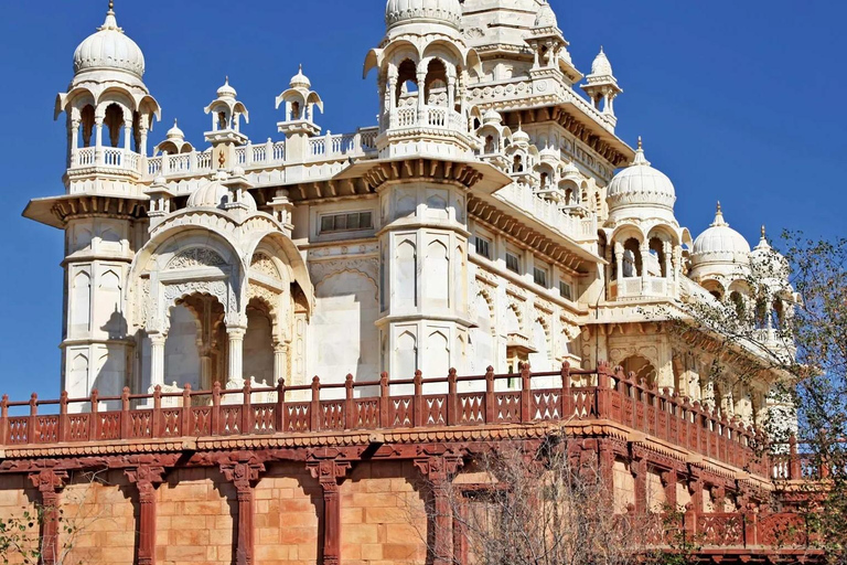 Traslado al aeropuerto de Jodhpur Premium: Cómodo y baratoTraslado al aeropuerto Desde: Ciudad De Jodhpur Al Aeropuerto De Jodhpur