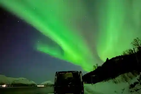 Tromso: Northern Lights Tour with Hot Drinks