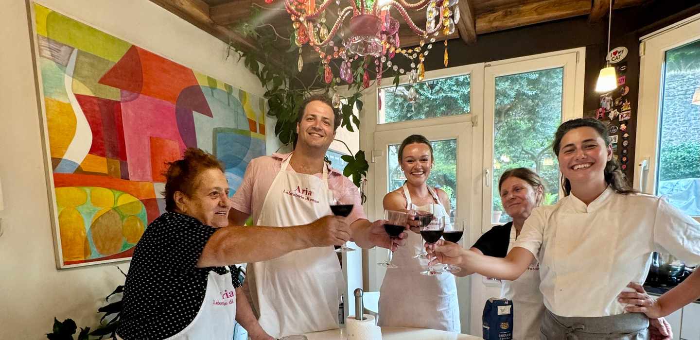 Kochkurs in Trastevere: Pasta & Tiramisù in einem römischen Zuhause