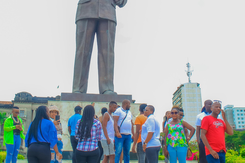 Eswatini: Maputo Day Trip with Lunch and Beach Time
